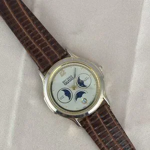 Vintage Brittania Levi Strauss Brown Strap Watch Levi main image 3